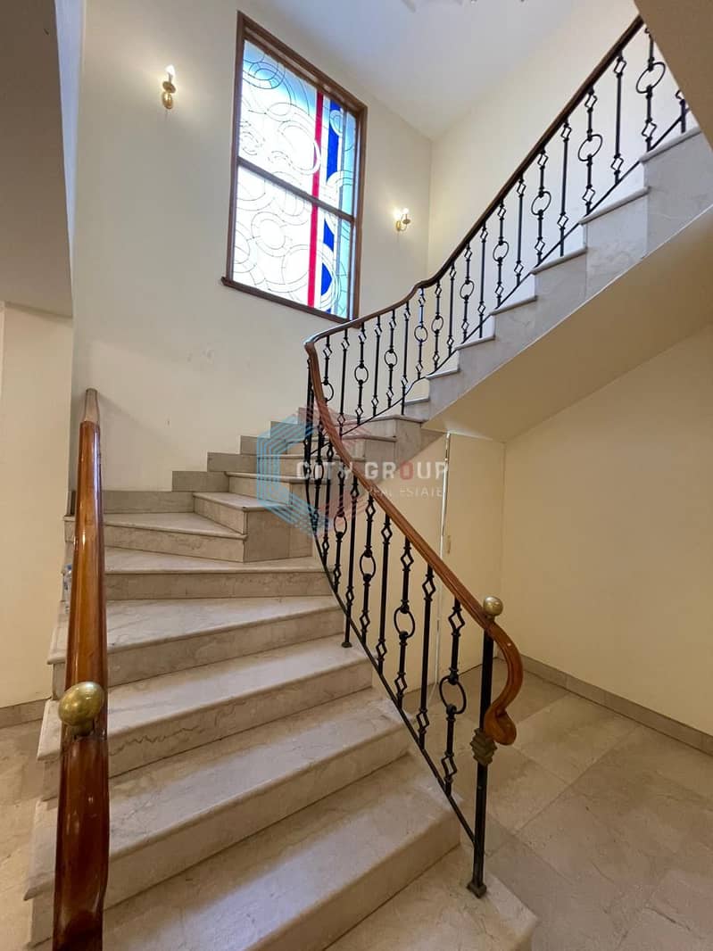 10 WhatsApp Image 2024-10-29 at 21.45. 49_7404ed54. jpg