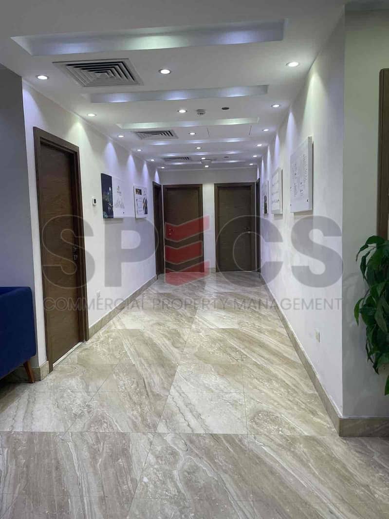 4 550cb066-dc11-4b2a-82a8-07beec122d1d. jpg