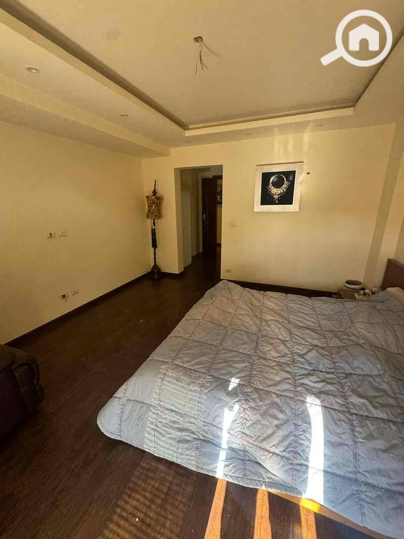 8 813933b9-dc15-46f8-9f3b-0f1877f52762. jpg