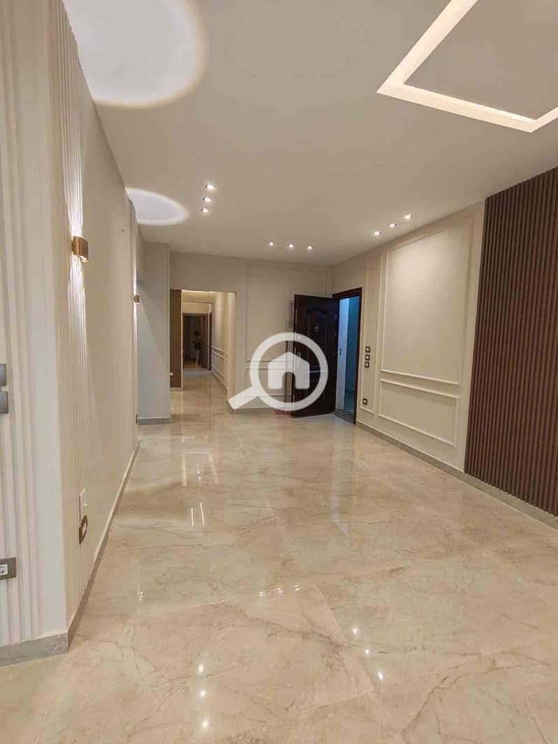 4 b6d48a93-a0d7-4f0d-b825-606eec7713ff. jpg