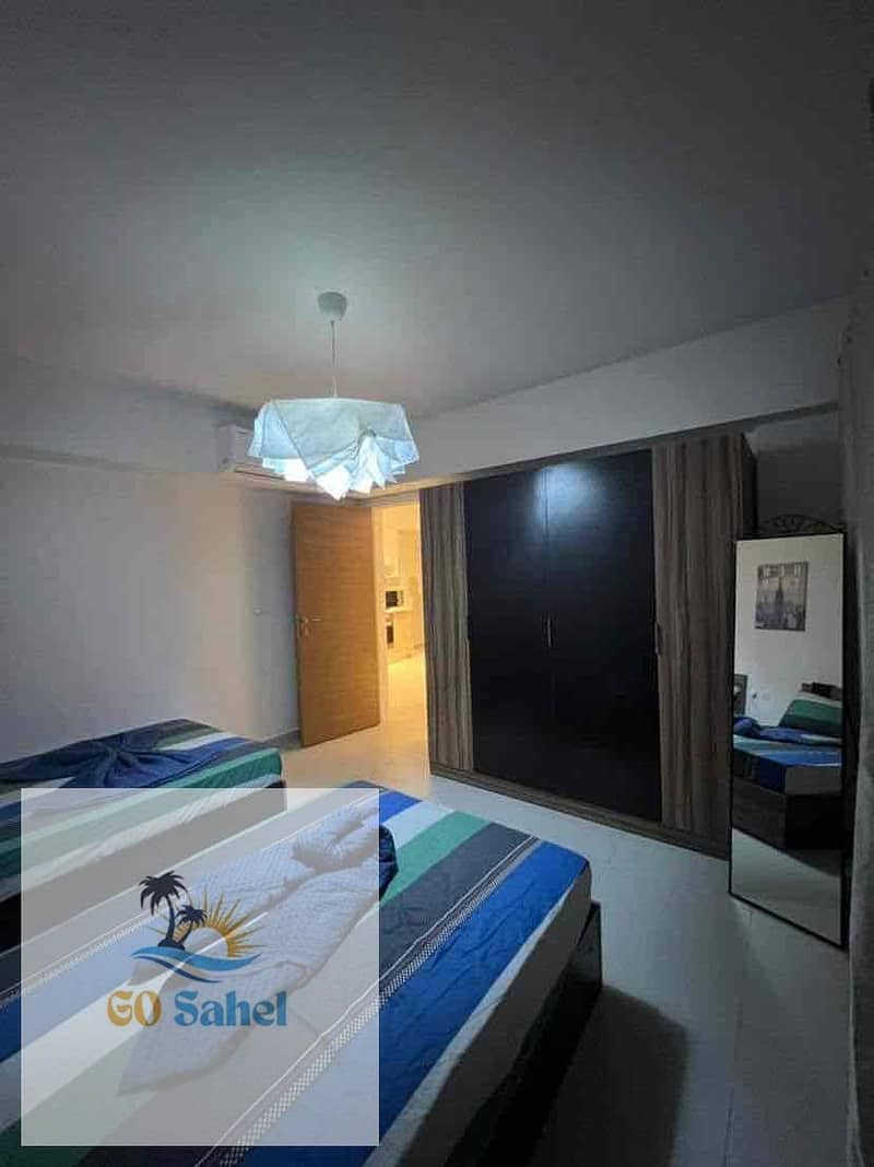 9 c71fd809-e20f-40c5-b2e7-b2f5c8b1c6b0. jpg