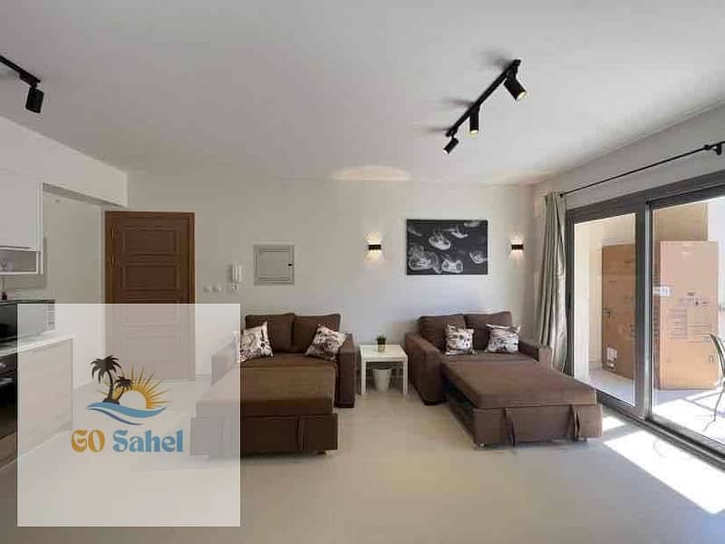 10 23736aab-a475-44d2-834e-8f78238d88b7. jpg