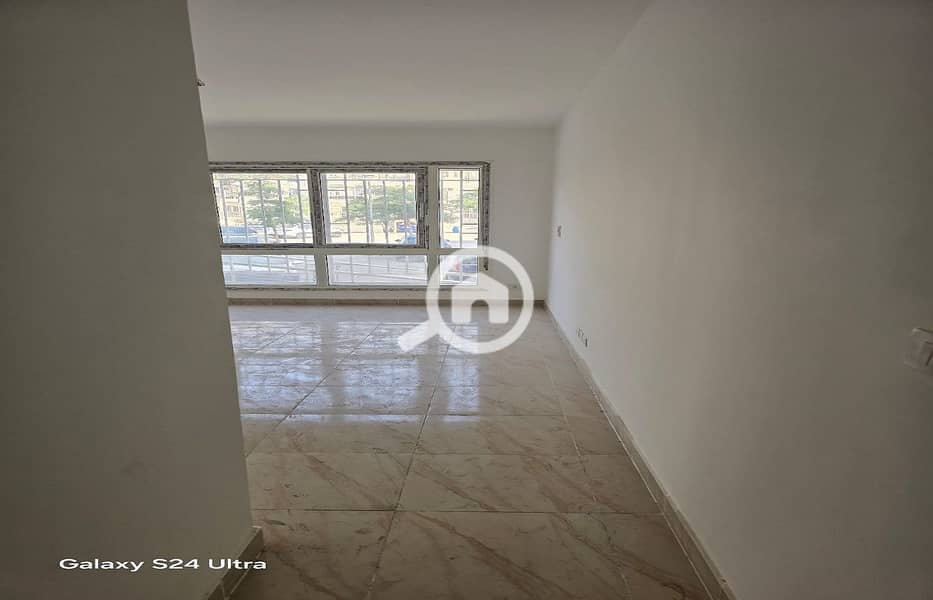 11 9d6132ac-9121-455a-b5f5-66fa3e5617fe. jpg