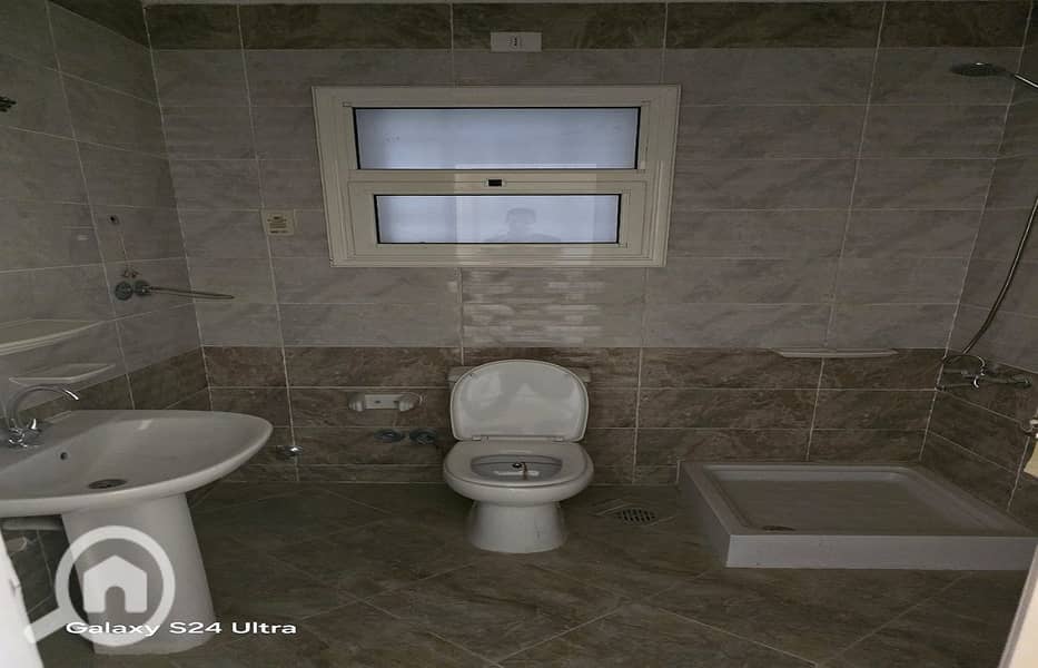 19 908f1221-eec8-4812-aa4c-d50075c158a5. jpg