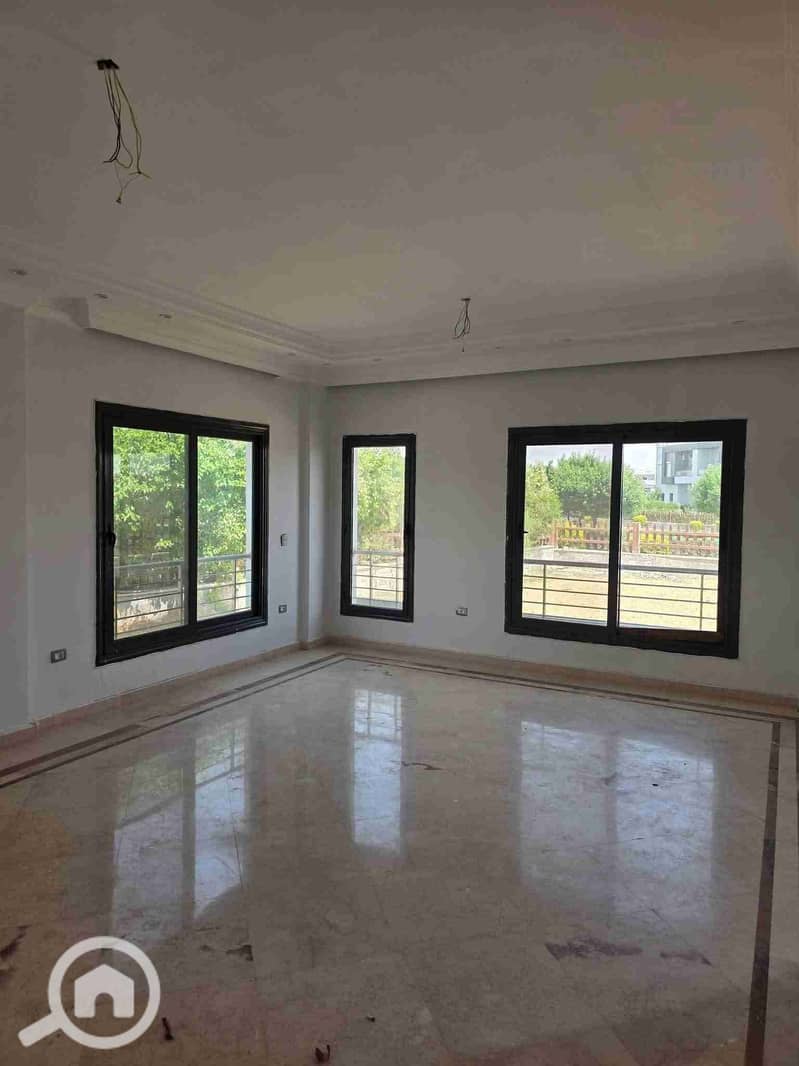 4 FB_IMG_1758857698394. jpg