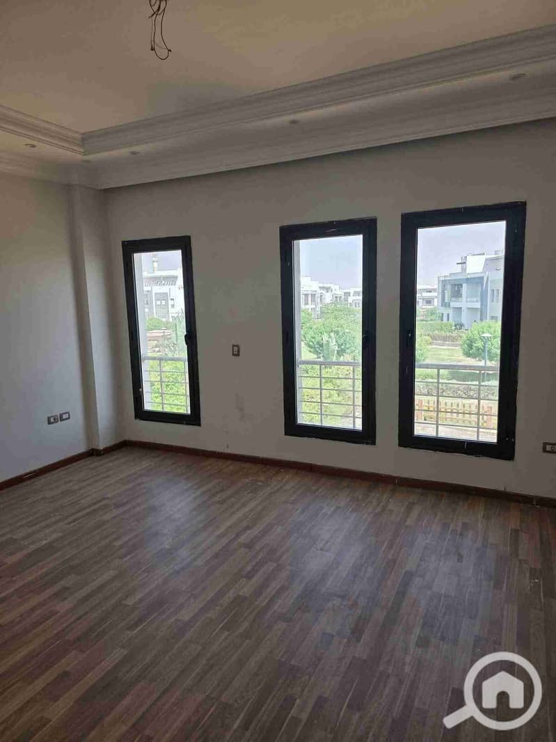 5 FB_IMG_1758857687994. jpg