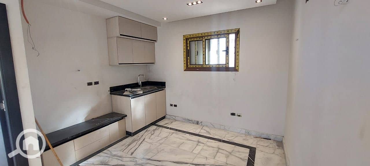 3 7eadfac5-4fff-4e77-b5ea-e8e6295d6ada. jpeg