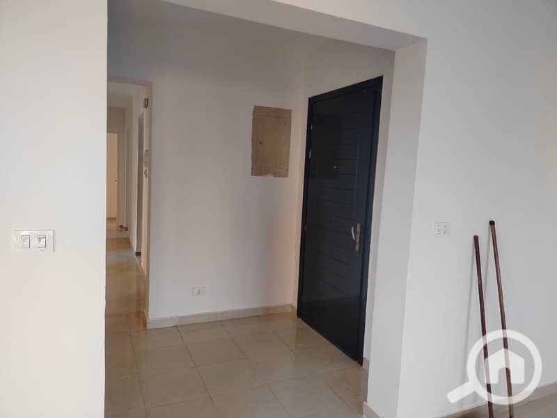 4 7dc115f9-c392-459e-a8d2-c4a0e8fdf41e. jpg