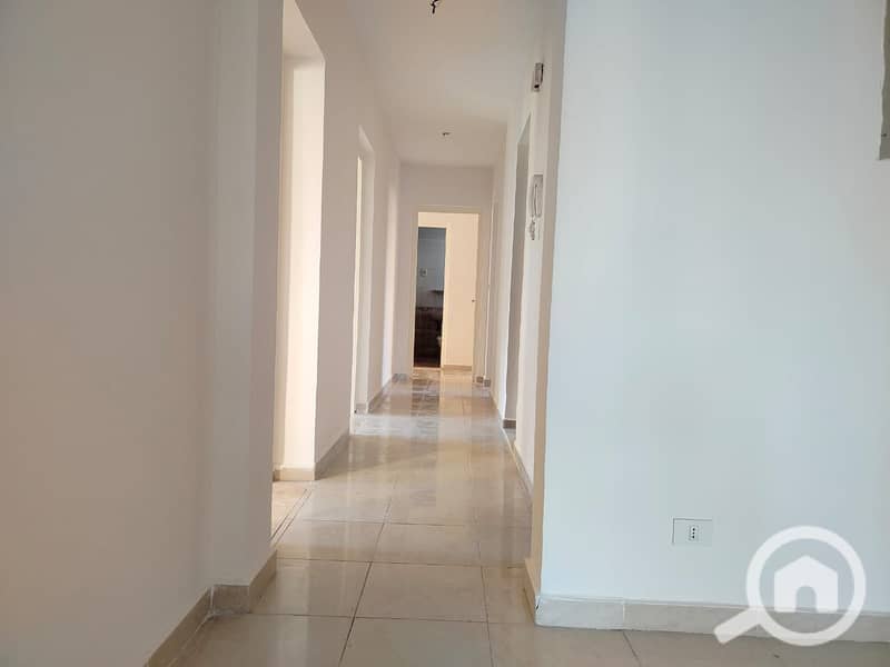 9 89684363-c7f0-4fa4-b49a-87cfb3c86bea. jpg