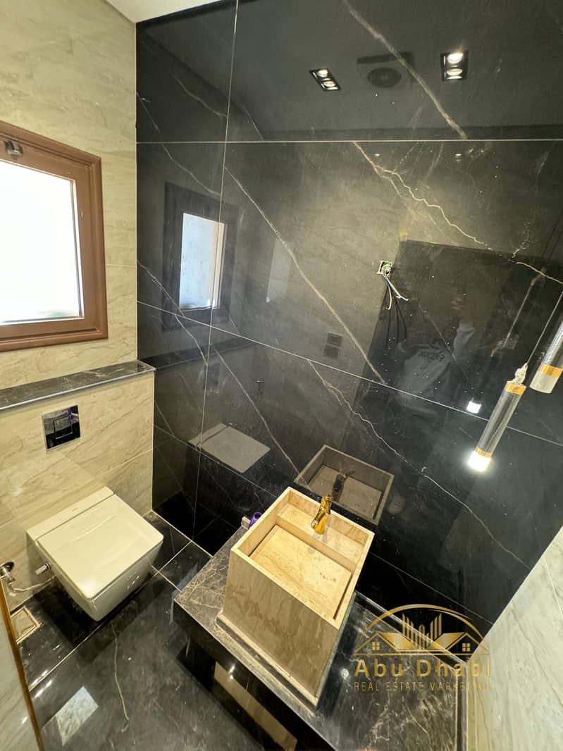 8 e6ffb3db-39d9-4c7b-84d4-cc1b80ba8e21. jpg