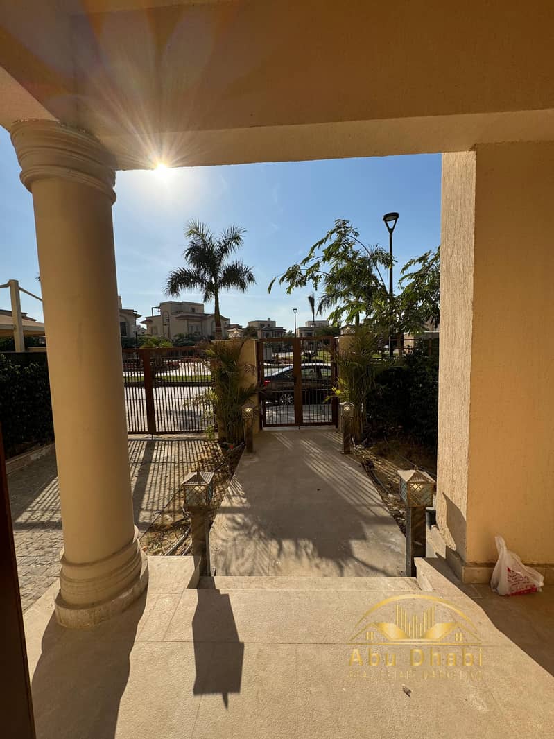 22 6b2feb6a-3633-47fd-8006-4a1b6917c8ce. jpg