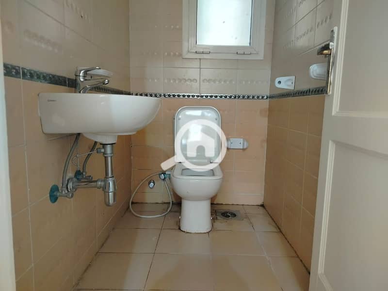 8 27547305-e598-498a-ab21-404888a196f4. jpg