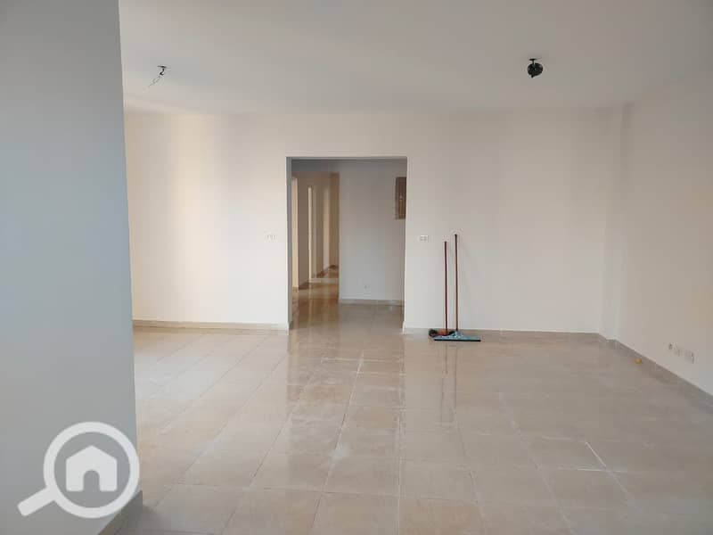 11 e0420c86-e9cf-4180-8a10-efd128b11287. jpg