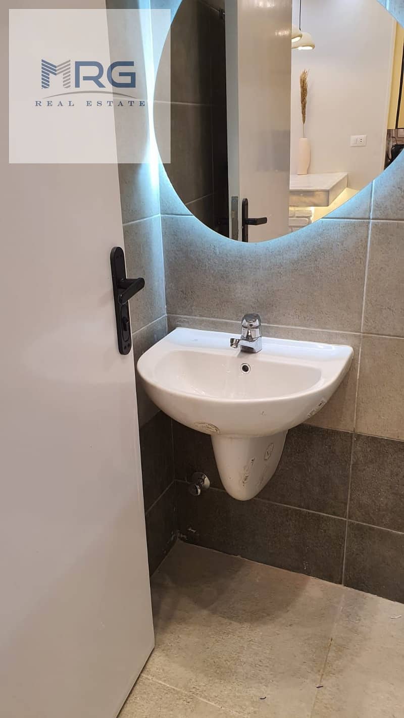 5 WhatsApp Image 2025-12-27 at 10.35. 38 PM (2). jpeg