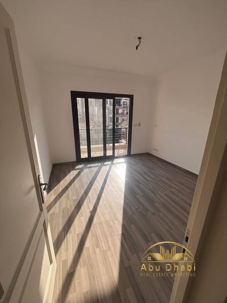 10 77ce76e2-188b-4021-bff1-50e4048a776c. jpg