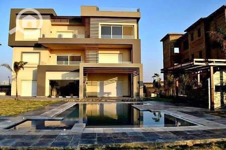 6 Bedroom Villa for Sale in New Cairo, Cairo - 496783452_2133839943707986_7998705480008668179_n. jpg