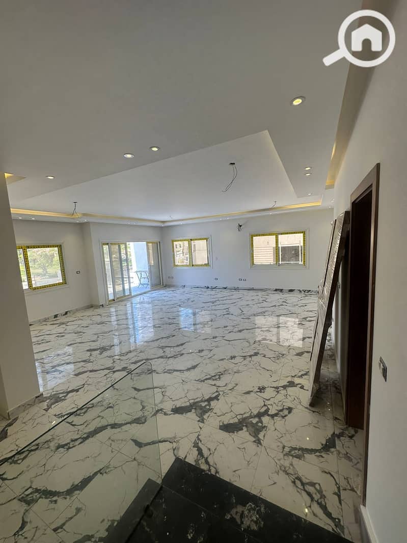 2 62c8d23c-283c-487c-bc55-010861535b53. jpg