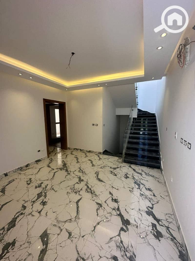 18 d15cd9cf-837c-4f3d-8d71-b9d181f85f1c. jpg