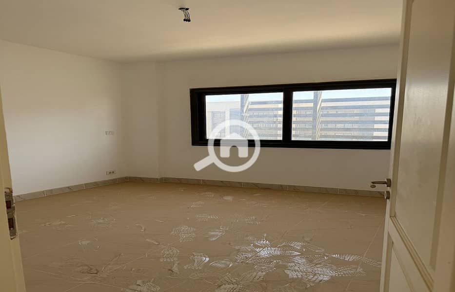 2 6d883fd1-c4fb-4c2a-82ee-d2e74ccc9f72. jpeg