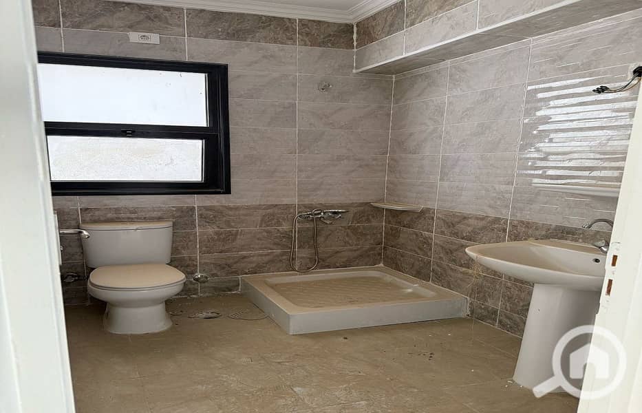 6 a2069ed3-9bd8-4d4a-b272-03eb6ea1b496. jpeg