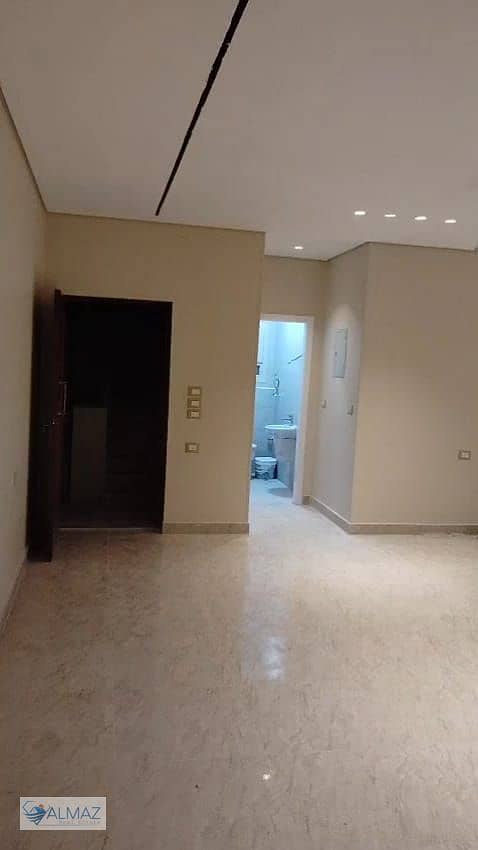 38 WhatsApp Image 2025-12-30 at 11.44. 06 AM. jpeg