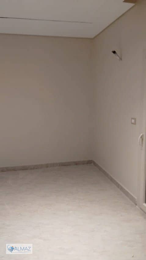 45 WhatsApp Image 2025-12-30 at 11.44. 08 AM (2). jpeg