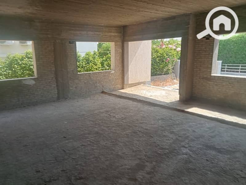 12 c03ad160-f83d-42db-a7ca-2fba64af25e9. jpeg