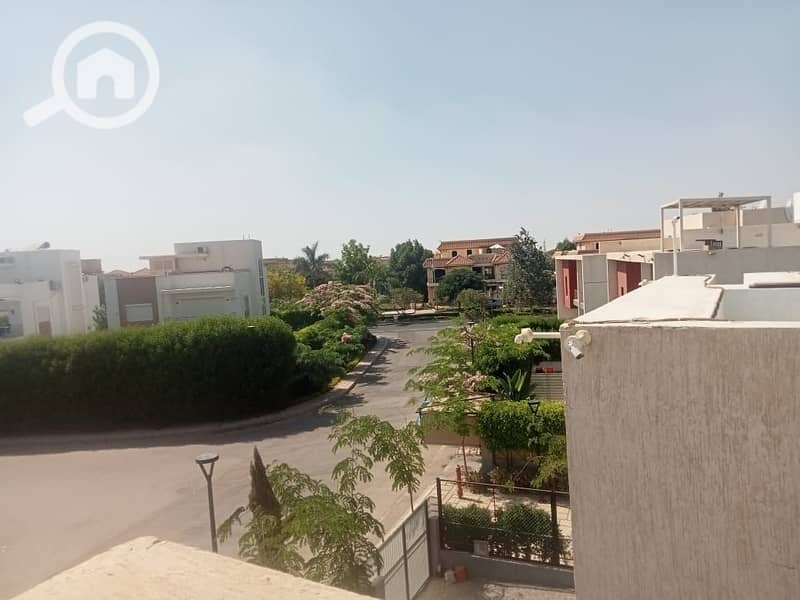 13 d24f0735-6d37-4784-887d-076d88f67a64. jpeg