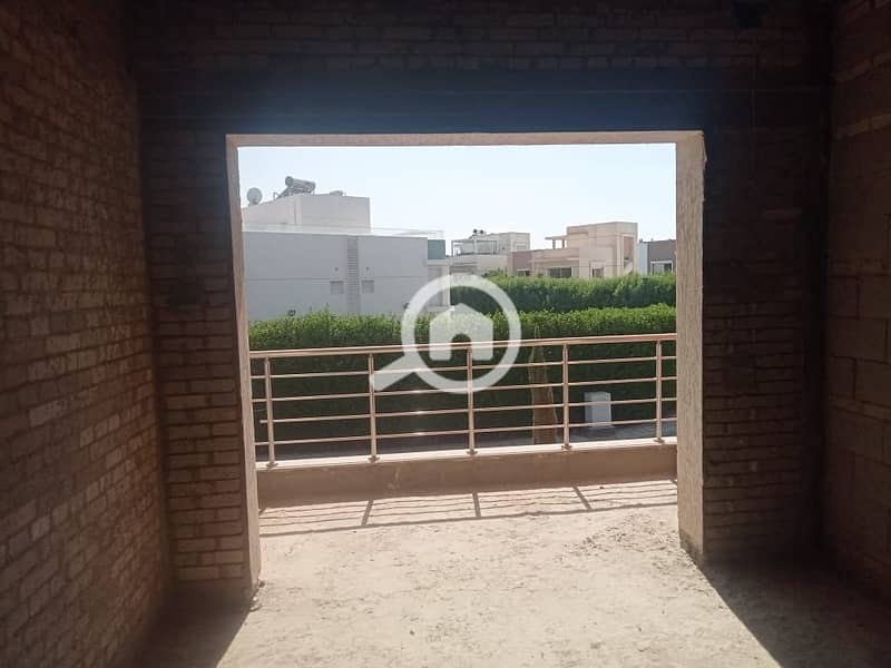 16 e7a3861c-b567-4be3-8084-1af50f946c77. jpeg