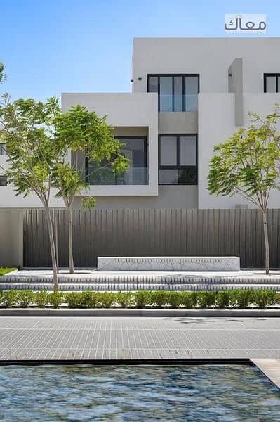 8 cd50f0f2-e8dc-45c0-aee7-d665d4965b32. jpeg