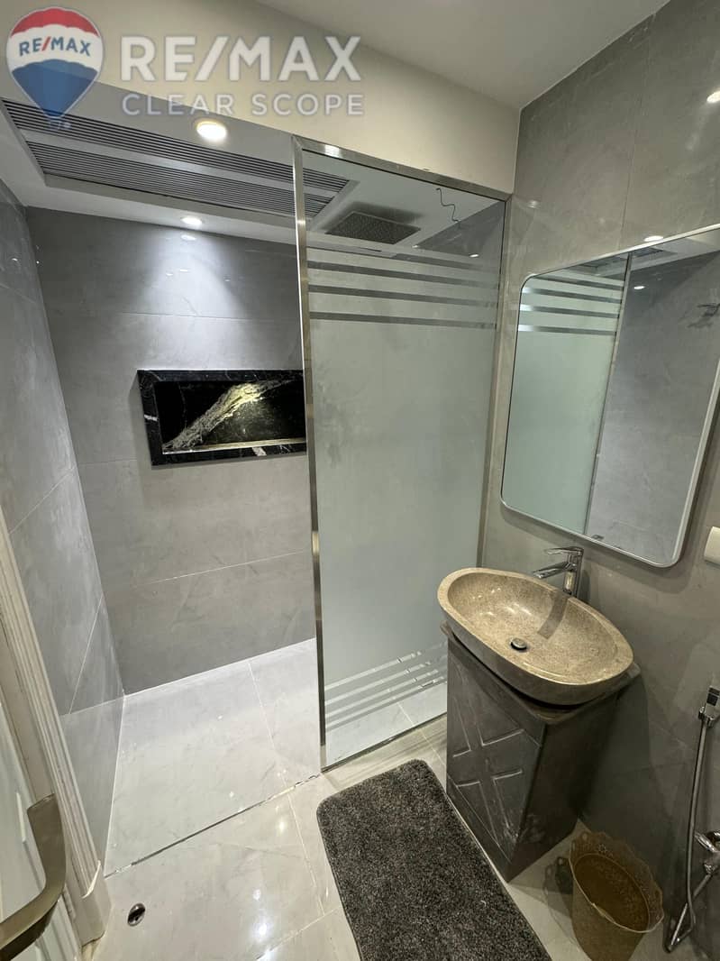 3 5f02c33a-bf5b-474e-b796-c4297e9d38b9. jpg