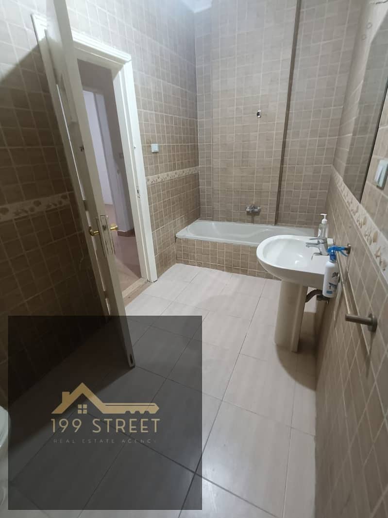 6 WhatsApp Image 2025-12-30 at 08.57. 48 (2). jpeg