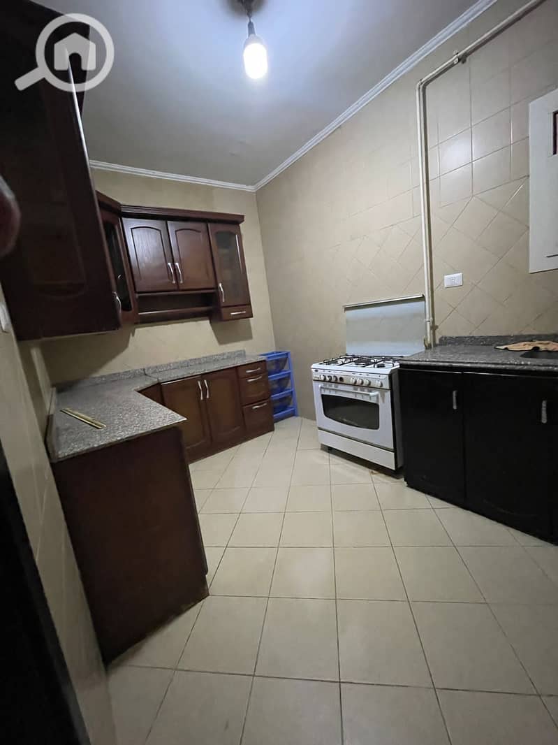 5 b88b3193-f8e9-45f8-857f-cc283efd30ce. jpg