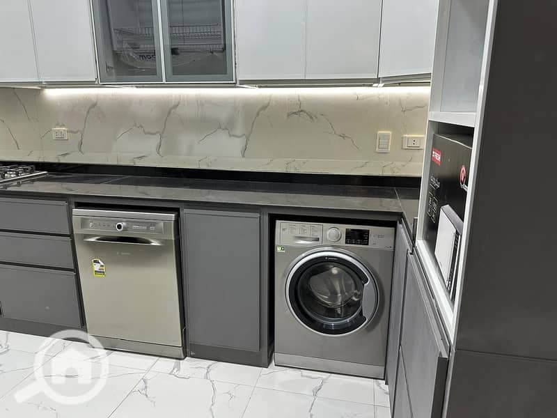 13 82c01be5-0d65-478d-b3d4-64ae4fc87c37. jpg