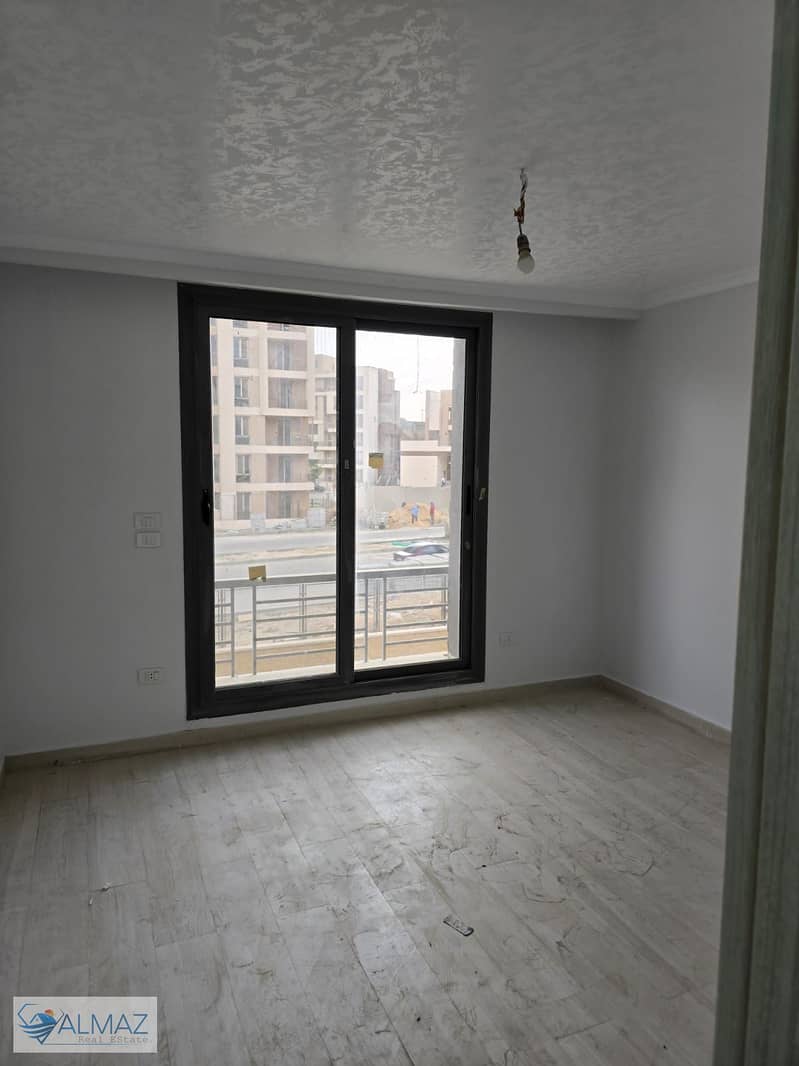 9 WhatsApp Image 2025-12-30 at 12.45. 08 PM (2). jpeg