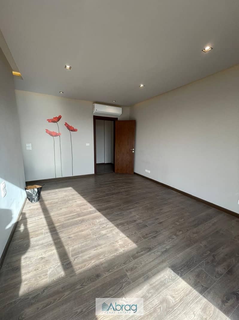 4 WhatsApp Image 2025-12-29 at 2.43. 53 PM (1). jpeg