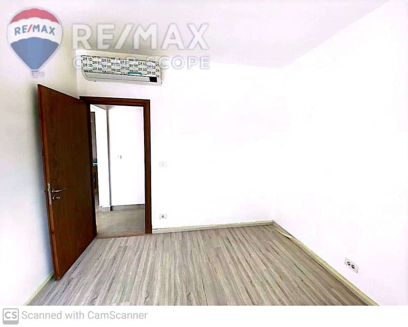 6 b8362419-577d-45b1-8be6-82f872b4c261. jpg