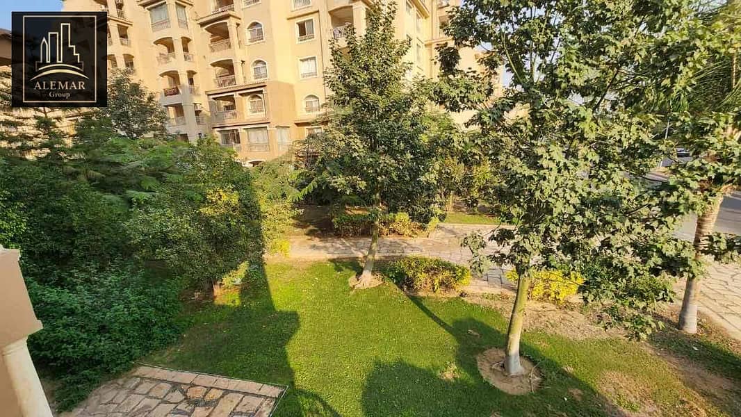 10 bfbeff48-92b4-4d23-92ab-16bb2f844562. jpg