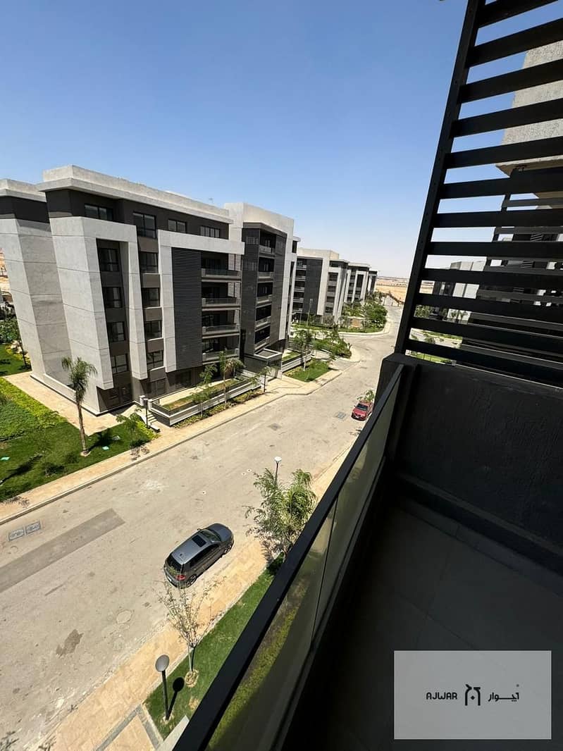 5 9b35eea6-12c5-46ba-9cbf-79fca17a0c54. jpg