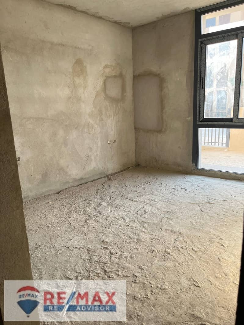 4 WhatsApp Image 2025-12-30 at 1.06. 28 PM (2). jpeg