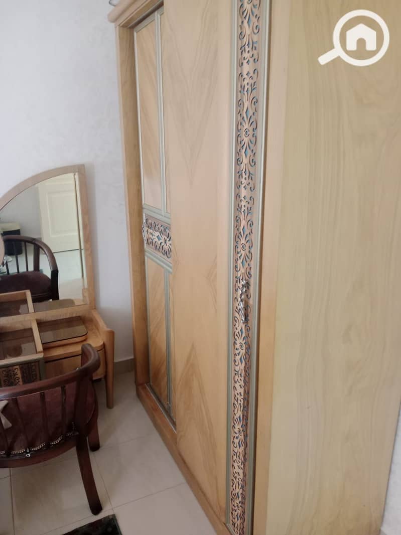 10 cc079725-7439-4a53-adb6-7aa116deb9c0. jpg