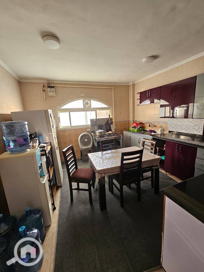 6 c8a31e1d-c158-4a12-a3db-d1485bd1a880. jpg