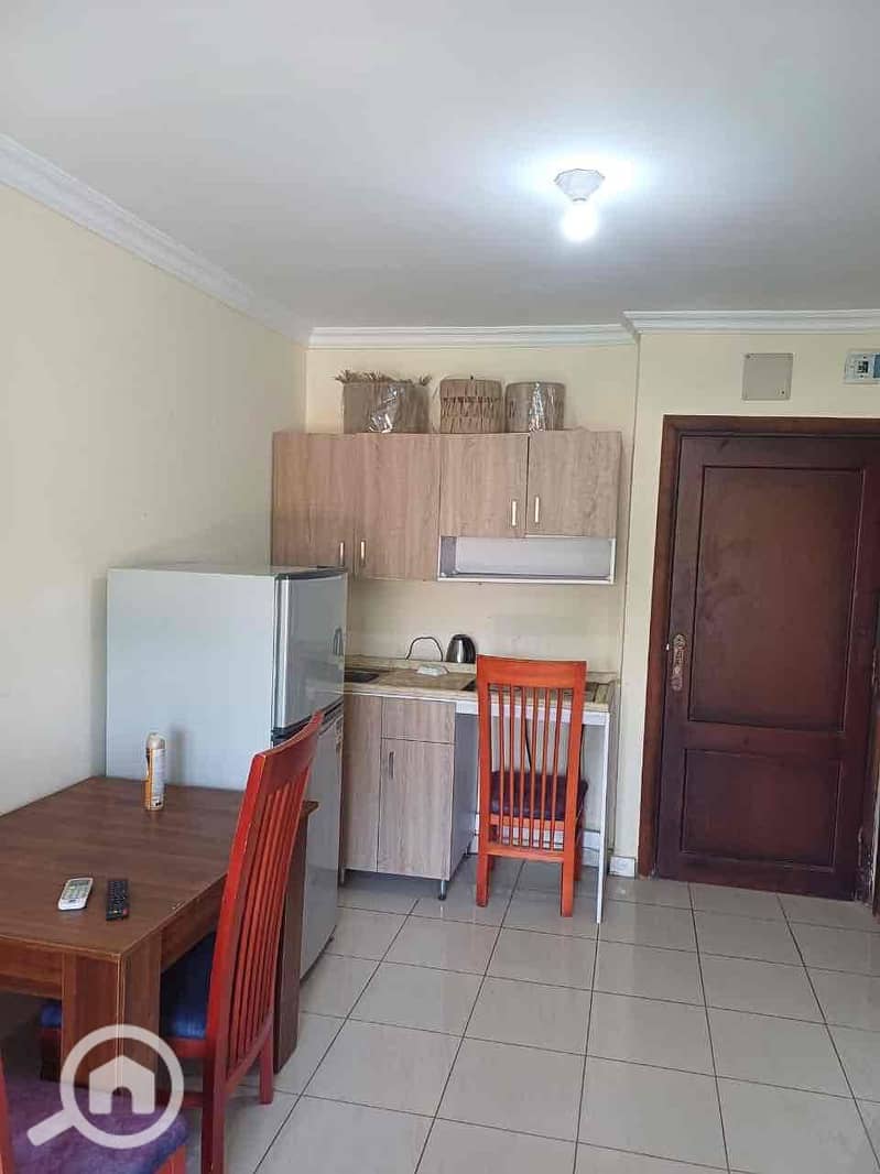 9 e81a3fb6-9985-4f3f-af67-1f7dd12f5651. jpg