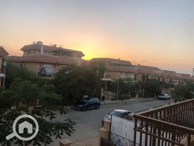 3 b466dbf7-7413-4ea7-9b0d-90bdc809e5d8. jpg