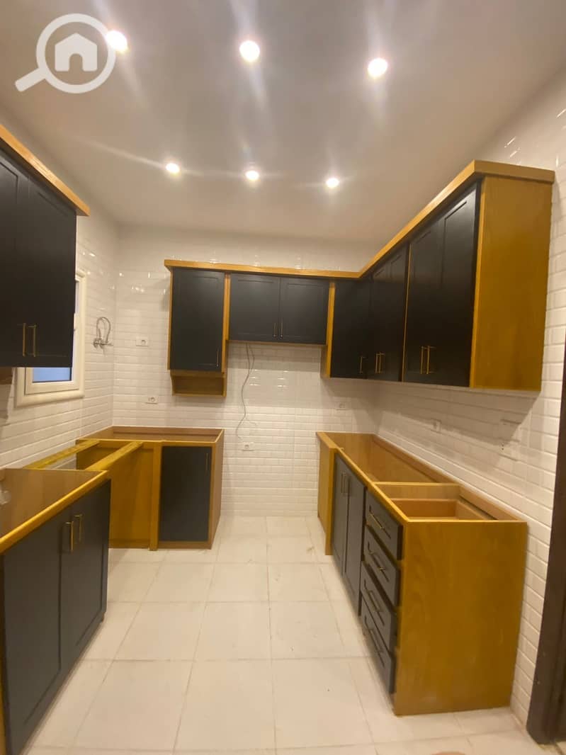 6 97c53ec0-c643-48c1-893a-2f7b22d49681. jpg