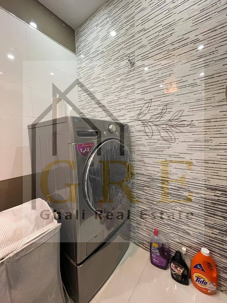 10 aeada418-dca0-4a5d-9e16-4ce525548009. jpg