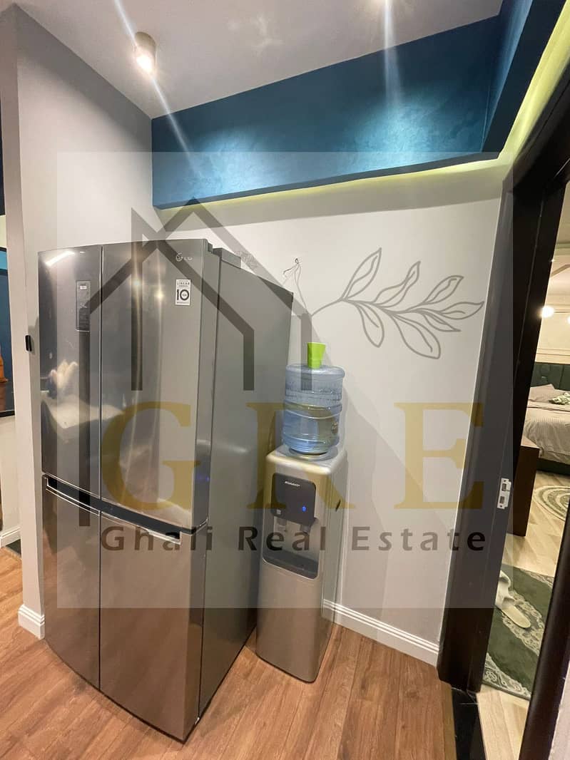 13 f3689970-7fcd-422b-a223-178a108afa7a. jpg