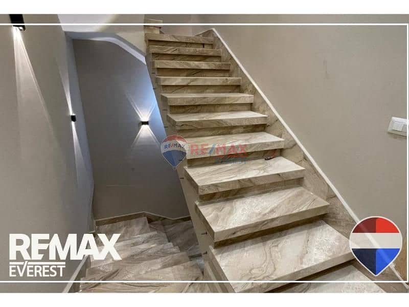 3 bda579e9-33f3-478a-9ee9-7abb44621873. jpg