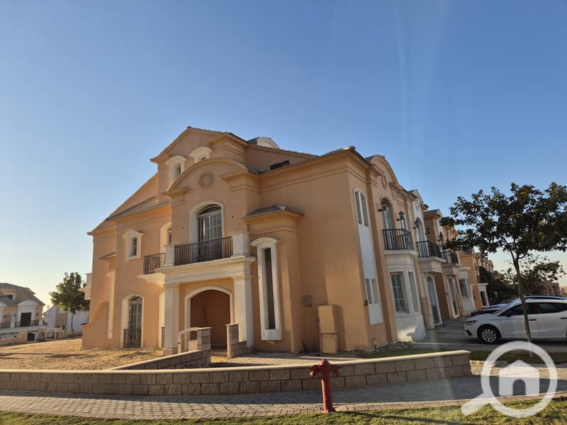 2 b777088a-814e-411a-8e8b-4c726dc791cd. jpeg