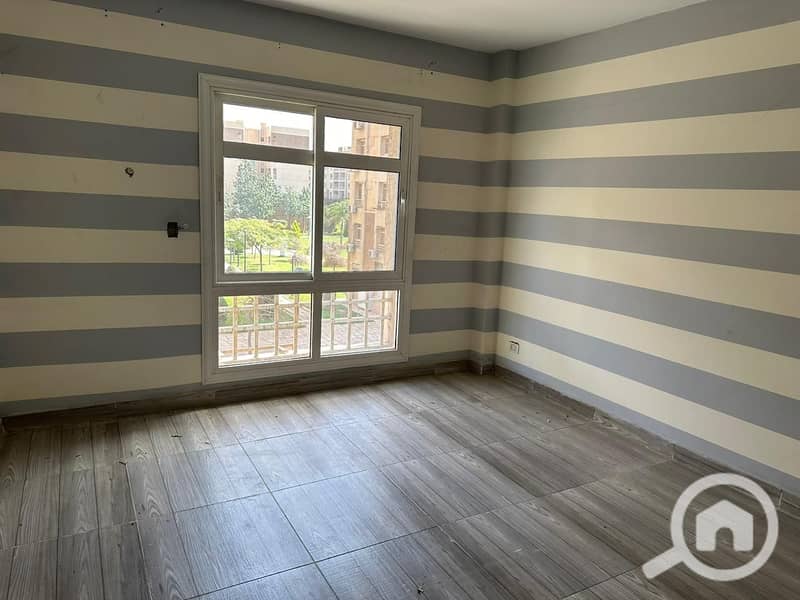 4 ab1be99d-1994-40d0-b8ee-eca0c3297cb6. jpg